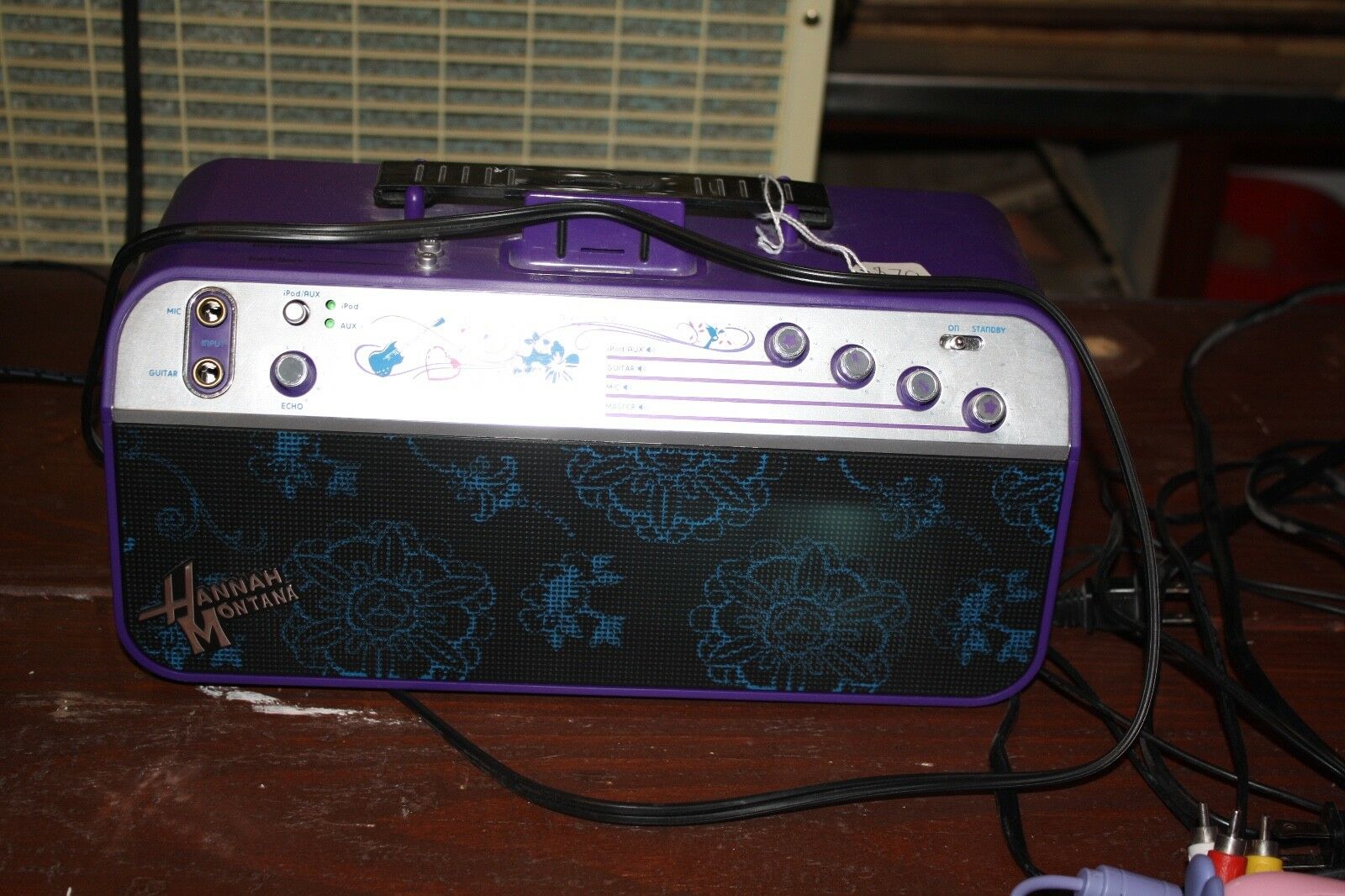 Disney Hannah Montana Ipod Dock Guitar Microphone Amplifier Speaker System