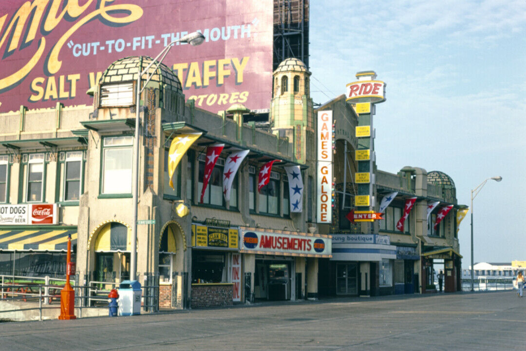 Central Pier Amusement Entrance Atlantic City Nj 1978 Vintage Photo 8x12 Reprint