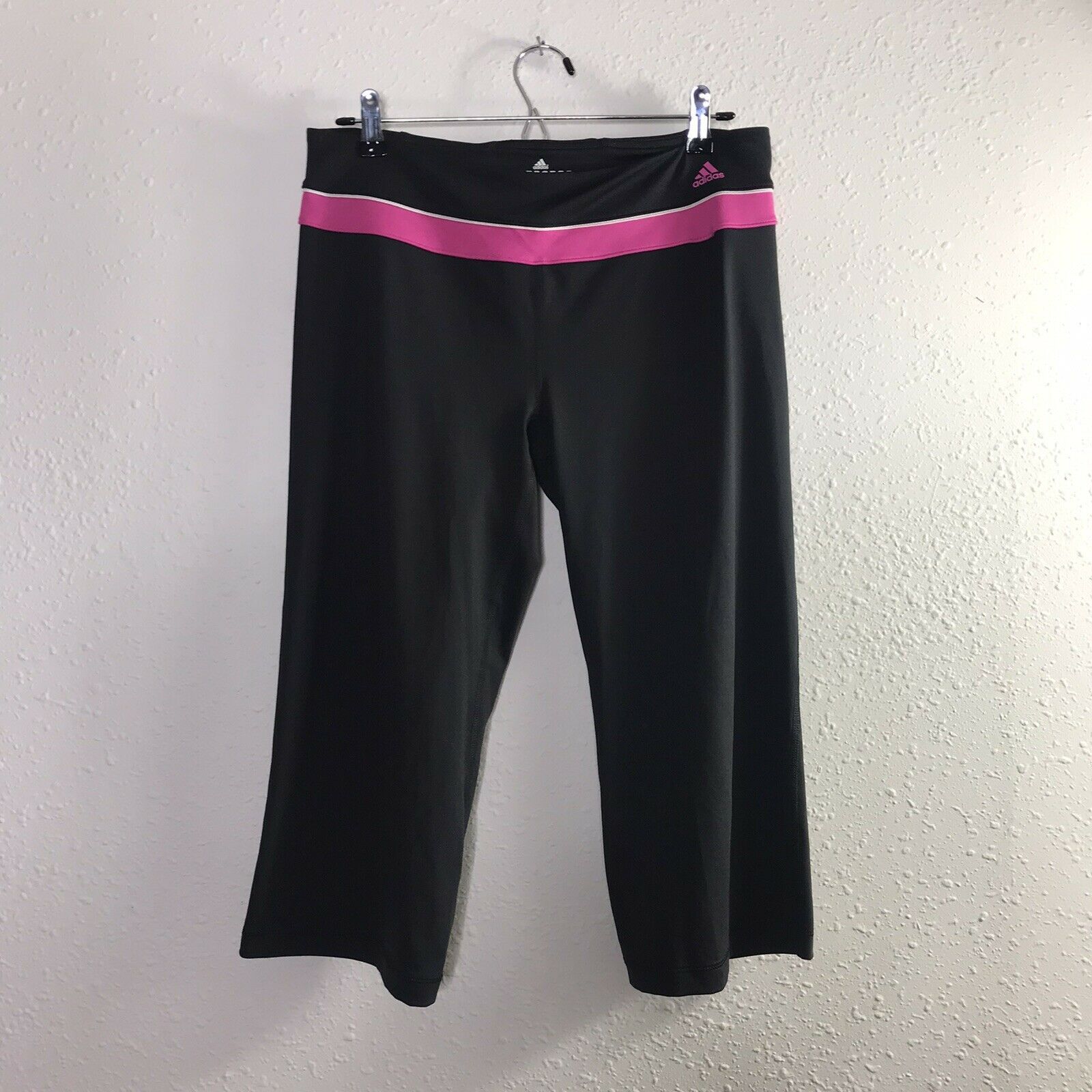 Adidas Climalite Women’s Capri Cropped Athletic Pants Size Medium Pink Black